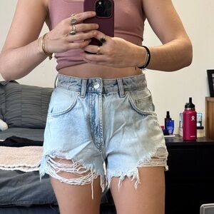 Zara light wash shorts